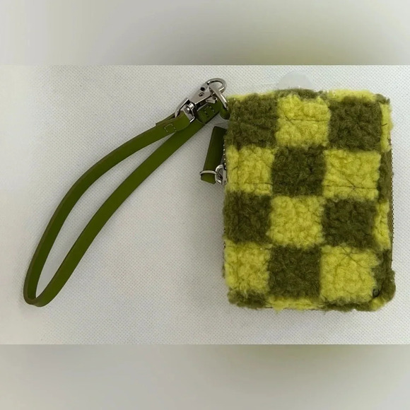 NOBO | faux Sherpa wallet. - Picture 5 of 12